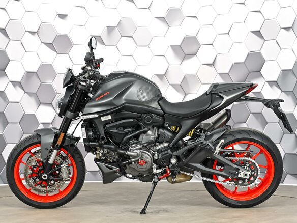 2021 Ducati Monster 937, серый, 819000 рублей - вид 3