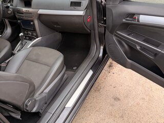 2006 Opel Astra GTC H Рестайлинг, чёрный, 370000 рублей, вид 5