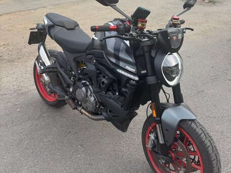 2021 Ducati Monster 937, серый, 980000 рублей, вид 2
