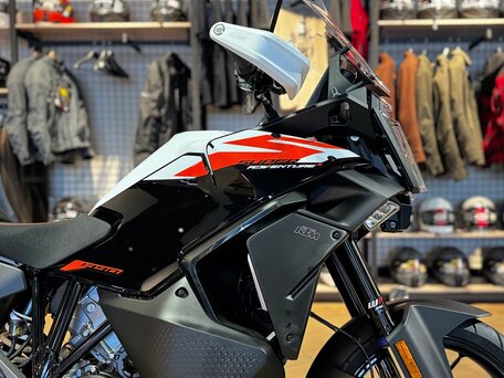 2026 KTM 1390 Super Adventure S Evo, чёрный, 2650000 рублей, вид 5