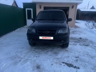 2012 Chevrolet Niva I Рестайлинг, чёрный, 470000 рублей, вид 1