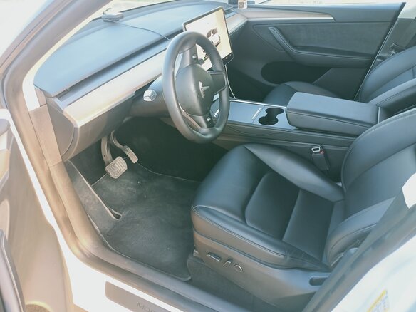 2023 Tesla Model Y Long Range I, белый, 5500000 рублей - вид 11