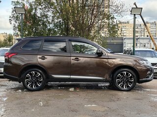 2021 Mitsubishi Outlander III Рестайлинг 3, коричневый, 1829000 рублей, вид 5