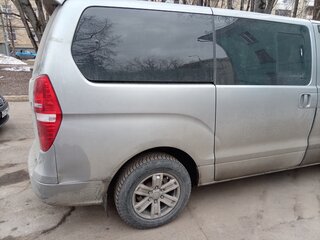 2015 Hyundai Grand Starex I, серый, 1900000 рублей, вид 5