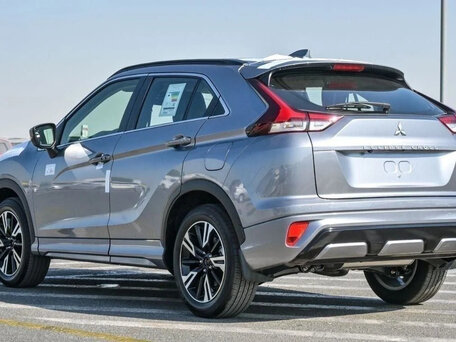 2025 Mitsubishi Eclipse Cross I Рестайлинг, серебристый, 2699000 рублей, вид 4