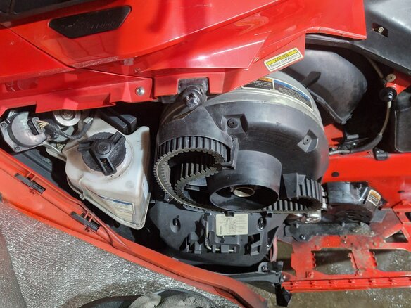 2019 BRP Ski-Doo Summit 850, красный, 1280000 рублей - вид 4