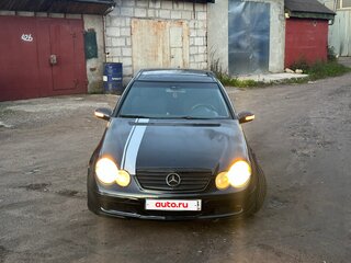 2002 Mercedes-Benz C-Класс 180 II (W203), чёрный, 380000 рублей, вид 3