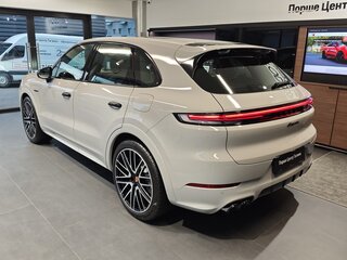 2026 Porsche Cayenne E-Hybrid III Рестайлинг, серый, 22490000 рублей, вид 2