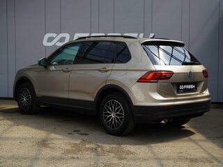 2020 Volkswagen Tiguan II, коричневый, 2500000 рублей, вид 2