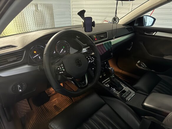 2018 Skoda Superb III, чёрный, 1750000 рублей - вид 22