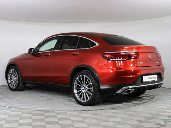 2019 Mercedes-Benz GLC Coupe 300 I (C253) Рестайлинг, красный - вид 6