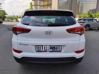 2017 Hyundai Tucson III, белый, 1600000 рублей, вид 3