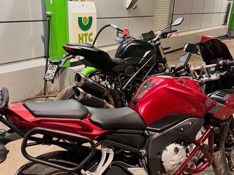 2010 Yamaha FZ1, красный, 690000 рублей, вид 3