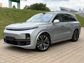 2025 Li Auto (Lixiang) L8 52.3 kWh I Рестайлинг, серебристый, 5355000 рублей, вид 1