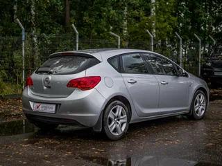 2011 Opel Astra J, серебристый, 469000 рублей, вид 2