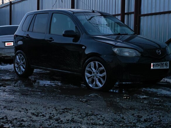 2003 Mazda Demio II (DY), чёрный, 180000 рублей - вид 1