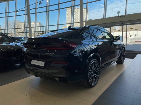 2026 BMW X6 40d III (G06) Рестайлинг, чёрный, 17490000 рублей - вид 4