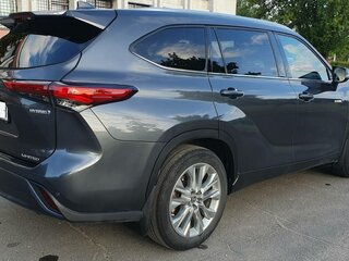 2020 Toyota Highlander IV (XU70), серый, 3100000 рублей, вид 3
