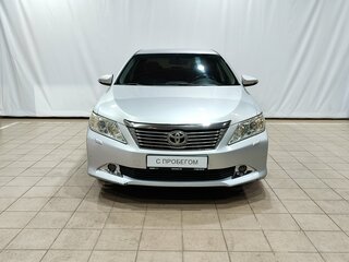 2013 Toyota Camry VII (XV50), серебристый, 1450000 рублей, вид 1