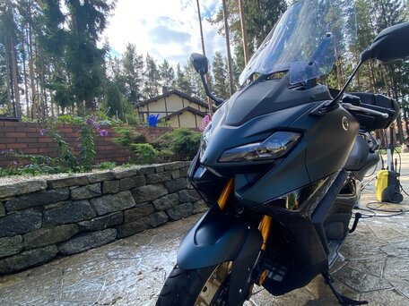 2023 Yamaha TMAX, зелёный, 1610000 рублей, вид 2