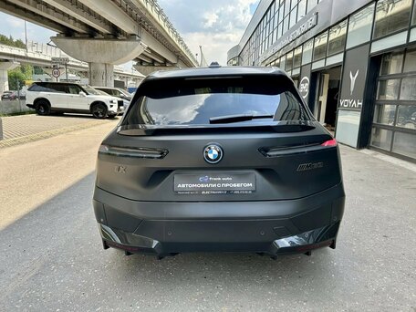 2022 BMW iX xDrive50 I (I20), чёрный, 7650000 рублей, вид 5