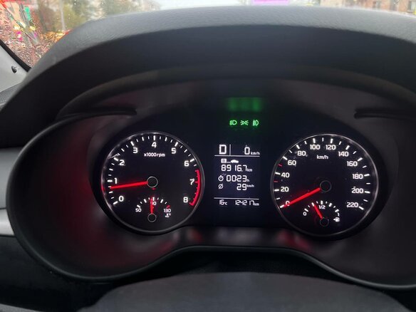 2018 Kia Rio IV, коричневый, 1550000 рублей - вид 12