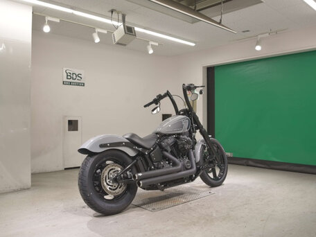 2024 Harley-Davidson Street Bob, серый, 1300000 рублей, вид 5