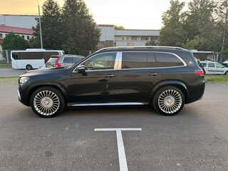 2021 Mercedes-Benz Maybach GLS 600 I, чёрный, 9700000 рублей, вид 3