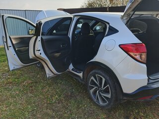 2017 Honda Vezel I, белый, 1900000 рублей, вид 2