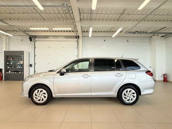 2022 Toyota Corolla Fielder XI (E160, E170) Рестайлинг 2, серый, 1699000 рублей - вид 3