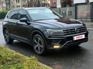 2017 Volkswagen Tiguan II, чёрный, 2590000 рублей, вид 3