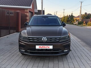 2017 Volkswagen Tiguan II, коричневый, 2700000 рублей, вид 1
