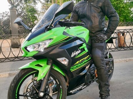 2020 Kawasaki Ninja 400, зелёный, 595000 рублей, вид 4