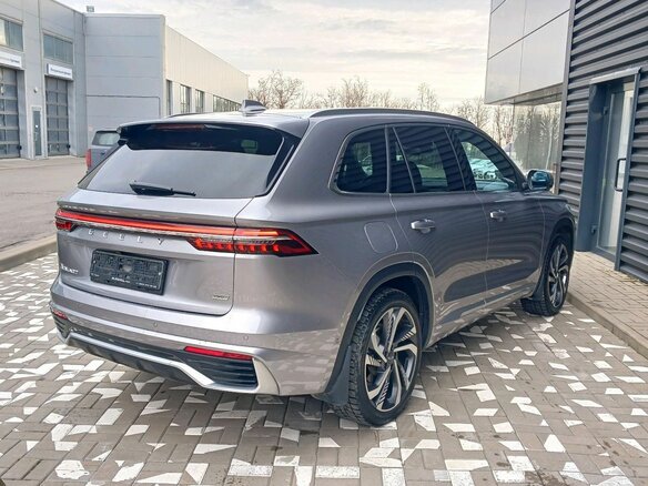 2024 Geely Monjaro I, серый, 3375000 рублей - вид 6