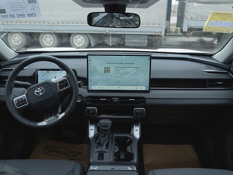 2026 Toyota RAV4 VI (XA60), белый, 4000500 рублей, вид 4