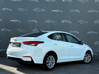 2019 Hyundai Solaris II, белый, 1186700 рублей, вид 2