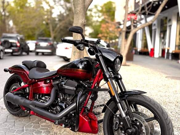2017 Harley-Davidson CVO Pro Street Breakout, красный, 2550000 рублей - вид 2