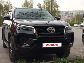 2021 Toyota Fortuner II Рестайлинг, чёрный, 5000000 рублей, вид 4