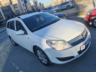 2013 Opel Astra H Рестайлинг, белый, 425000 рублей, вид 1