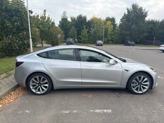 2018 Tesla Model 3 Long Range I, серебристый, 1673000 рублей, вид 2
