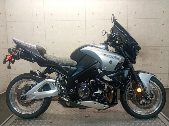 2011 Suzuki B-King, серебристый, 925000 рублей - вид 3