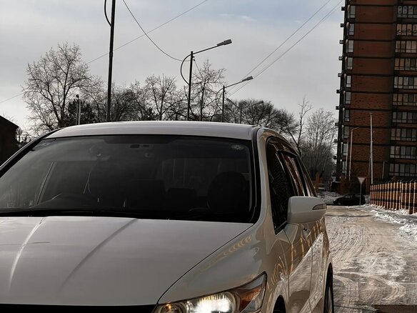 2011 Honda Stream II Рестайлинг, белый, 1250000 рублей - вид 5