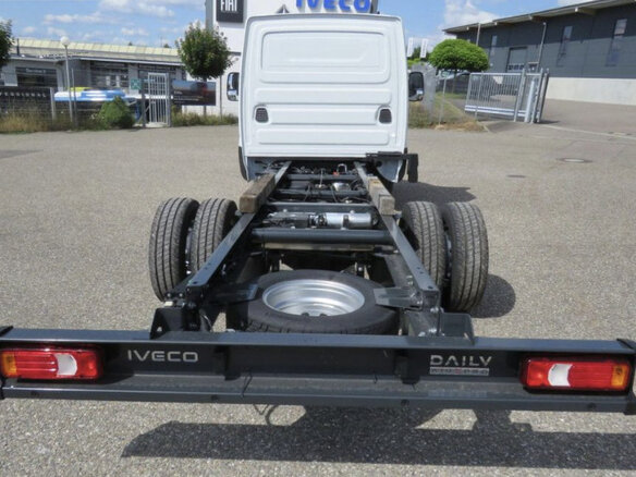 2026 Iveco Daily, белый, 8965118 рублей - вид 3