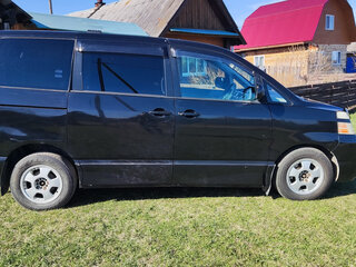 2006 Toyota Voxy I (R60), чёрный, 998000 рублей, вид 3