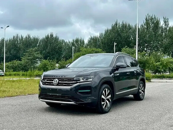 2022 Volkswagen Tayron I, чёрный, 2240000 рублей