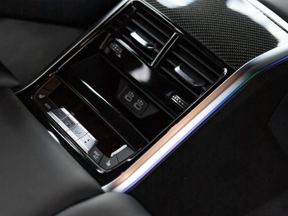 2021 BMW M8 Gran Coupe Competition I (F91/F92/F93), чёрный, 9900000 рублей - вид 17