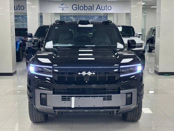 2025 BYD FangChengBao Leopard 8, чёрный, 8400000 рублей