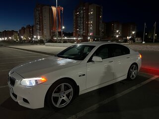 2011 BMW 5 серии 550i xDrive VI (F10/F11/F07), белый, 2070000 рублей, вид 3