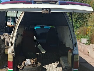 1999 Toyota HiAce H100, белый, 450000 рублей, вид 3
