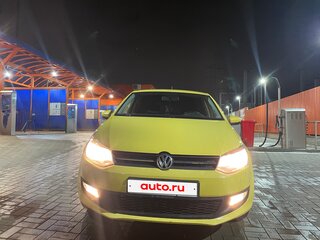 2011 Volkswagen Polo V, жёлтый, 600000 рублей, вид 4